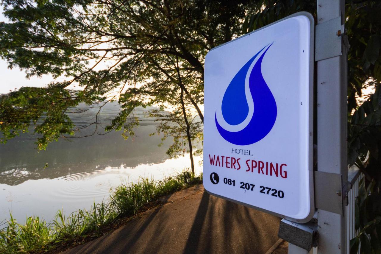 Отель Waters Spring Канди Экстерьер фото